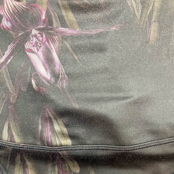 Lululemon 2 energy tank midnight iris multi black top. - Picture 5 of 6